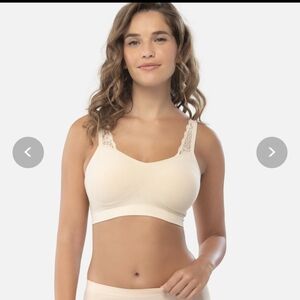 Underoutfit Comfort Shaping Bra Lace Straps, Small